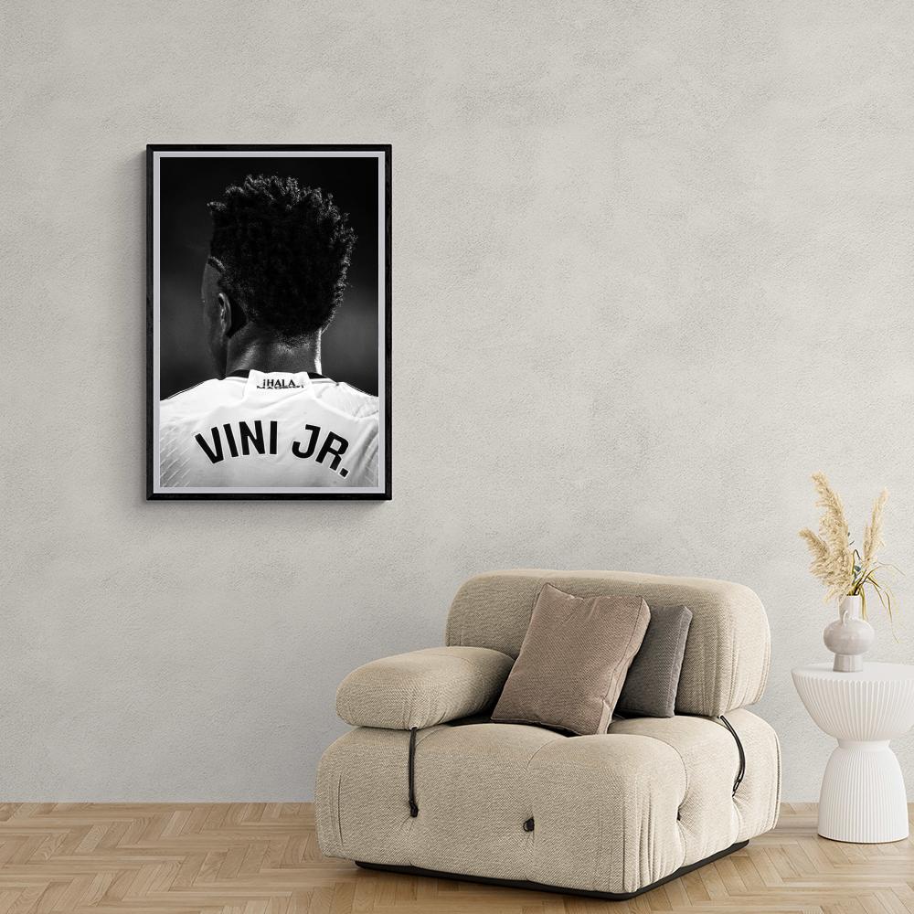 Vini Jr Black and White Poster | Muurdecoratie | Monochrome Wanddecoratie | Modern Kunstwerk | Stijlvolle Posters | Voetbal Thema | Woonkamer Decoratie