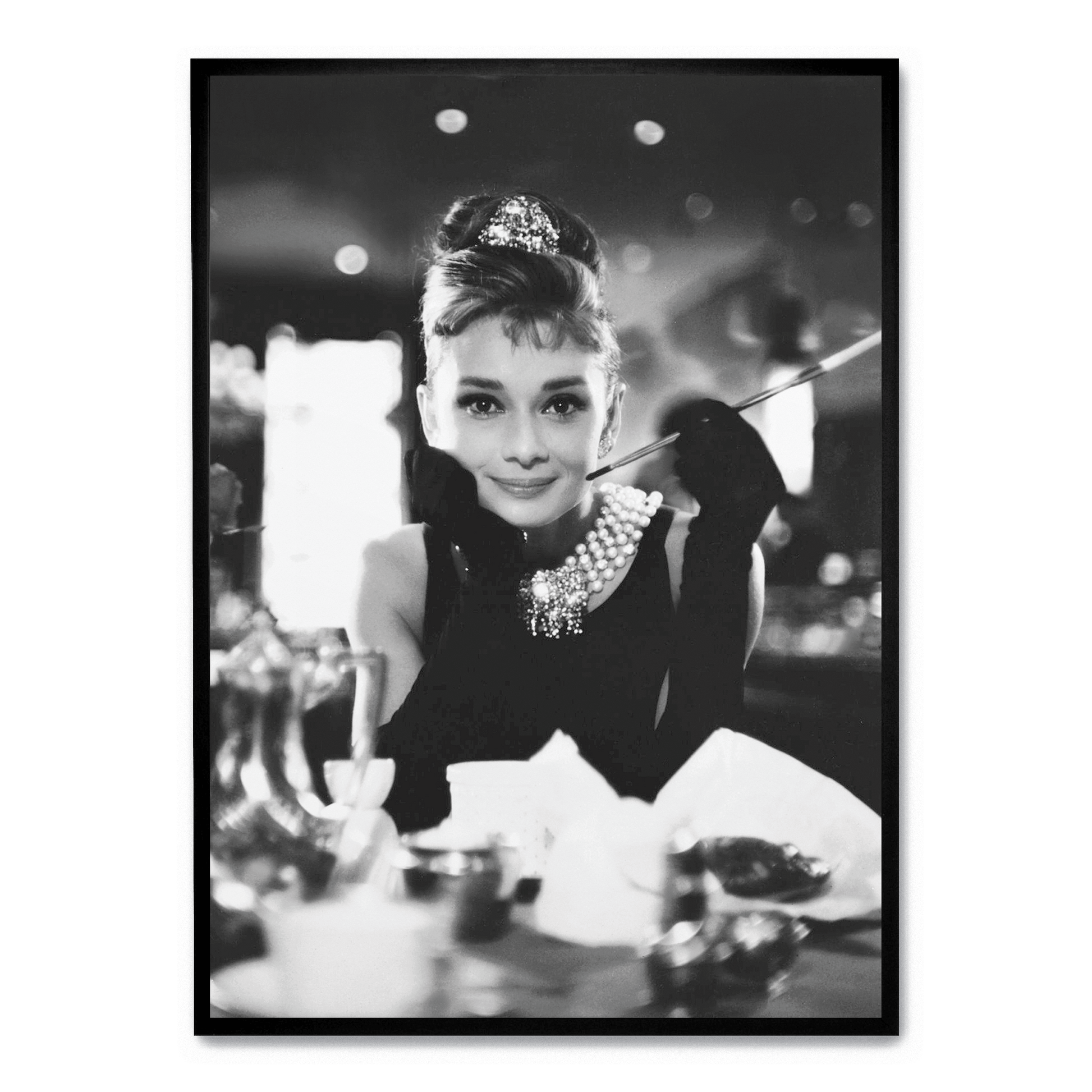 Audrey Hepburn Poster | Breakfast at Tiffany's | Vintage Film Muurdecoratie | Hollywood Legend Wanddecoratie | Classic Movie Icon Print voor Tijdloze Schilderijen | Huis Decoratie