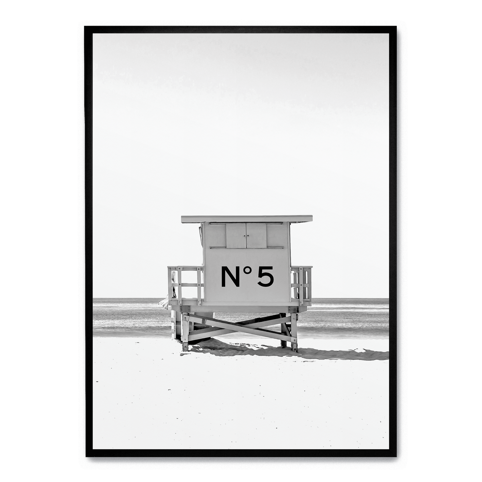 Chanel Beach Cabin poster | Luxe muurdecoratie | Elegante wanddecoratie | Stijlvolle schilderijen voor huis & tuin | Coastal chic canvas kunst