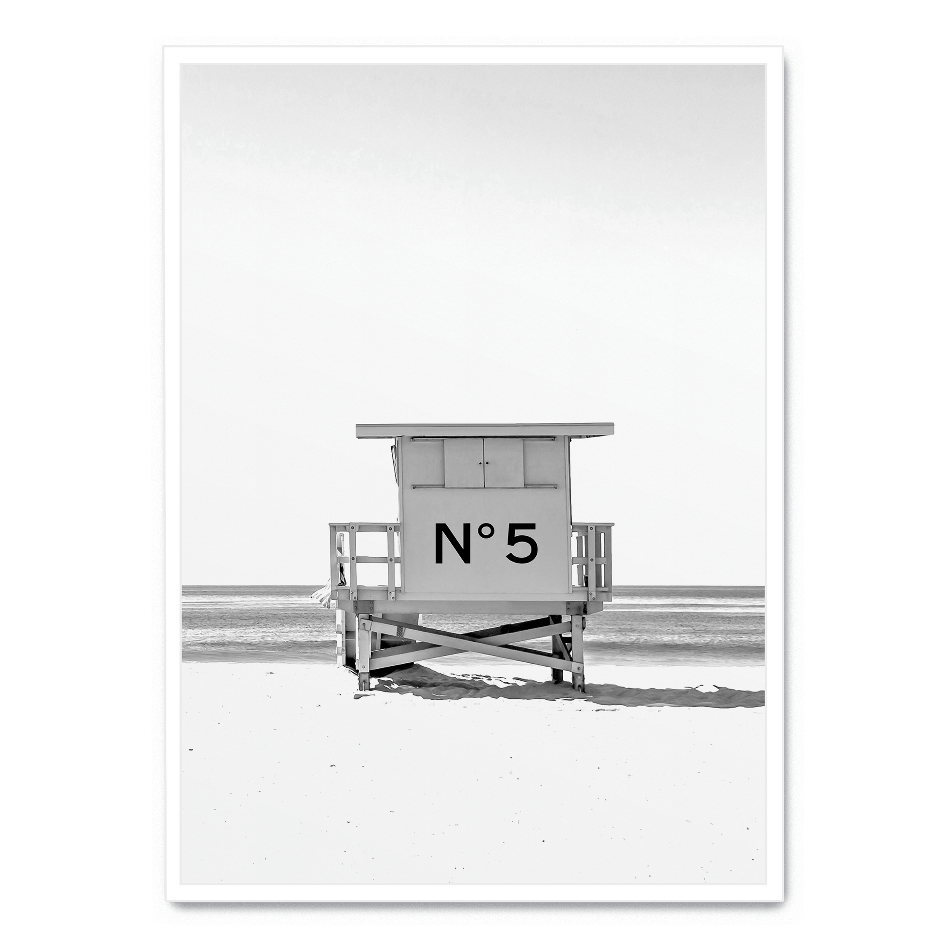 Chanel Beach Cabin poster | Luxe muurdecoratie | Elegante wanddecoratie | Stijlvolle schilderijen voor huis & tuin | Coastal chic canvas kunst