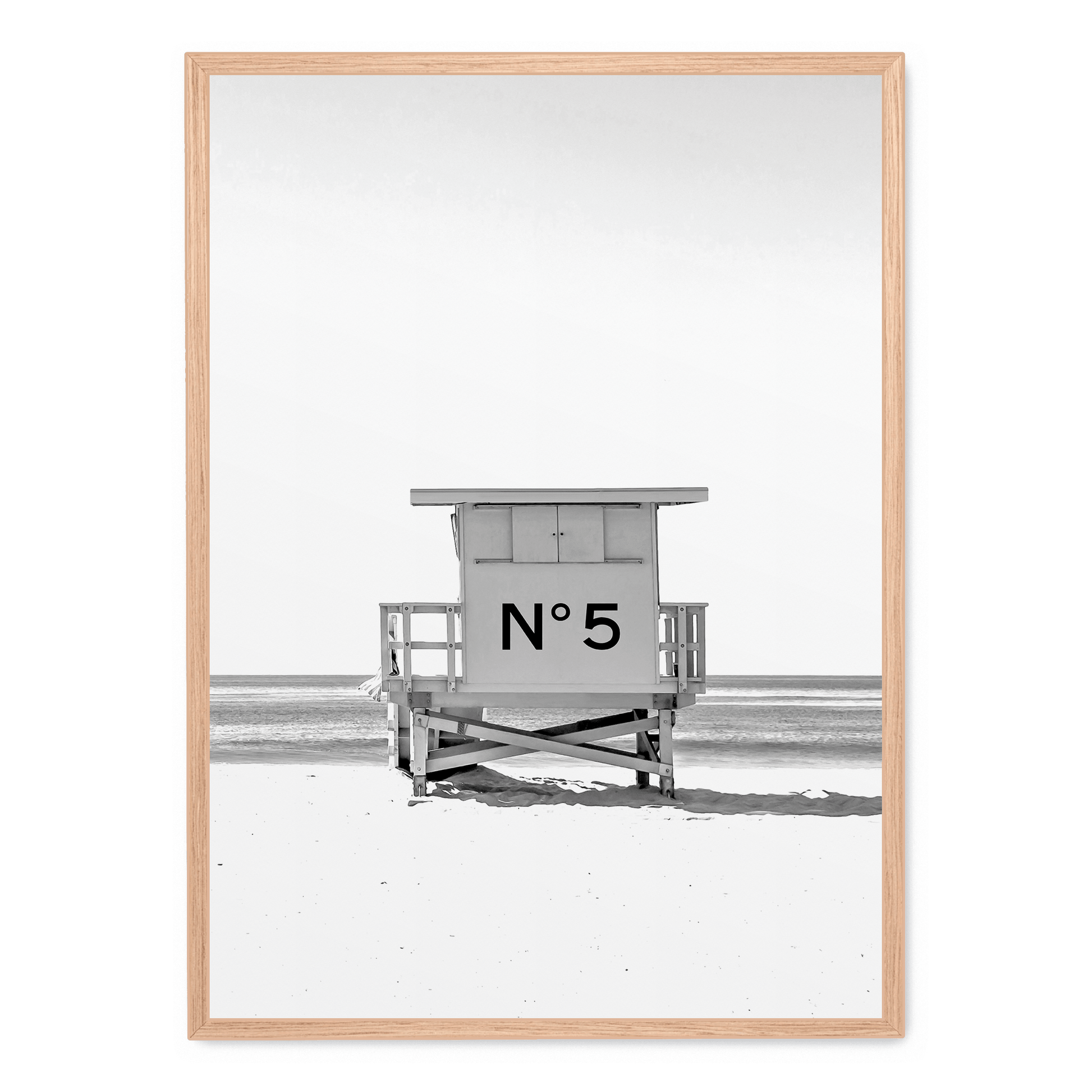 Chanel Beach Cabin poster | Luxe muurdecoratie | Elegante wanddecoratie | Stijlvolle schilderijen voor huis & tuin | Coastal chic canvas kunst