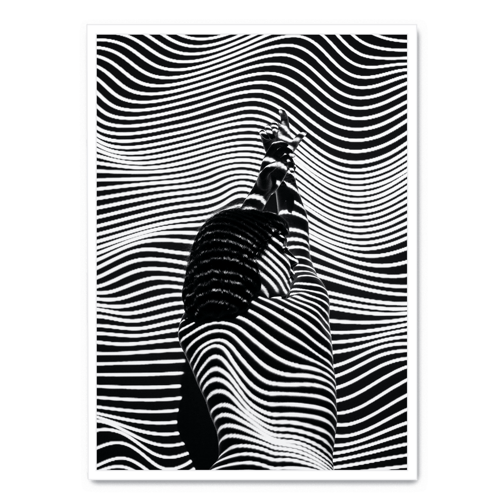 Girl with Striped Pattern | Muurdecoratie | Wanddecoratie voor thuis | Posters | Kunst aan de muur