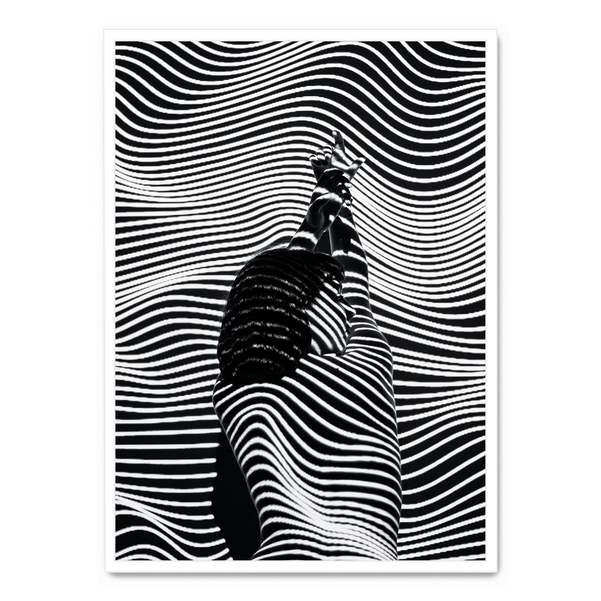 Girl with Striped Pattern | Muurdecoratie | Wanddecoratie voor thuis | Posters | Kunst aan de muur