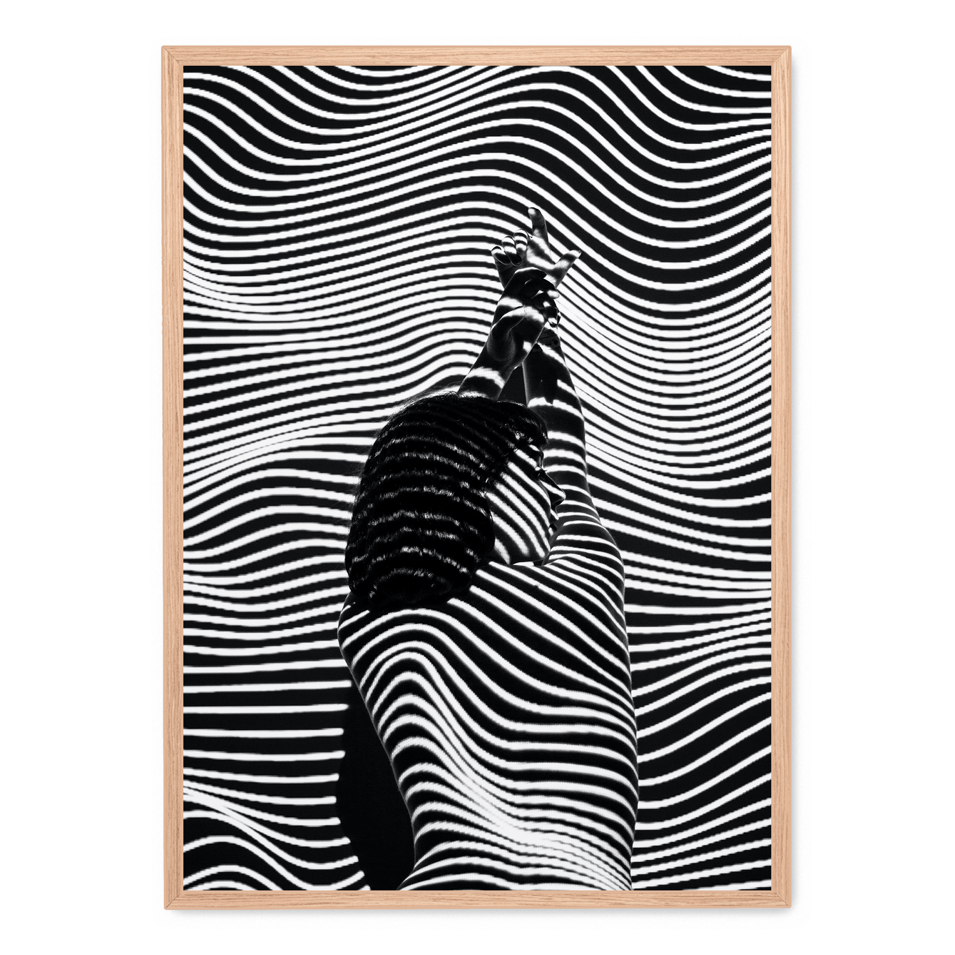 Girl with Striped Pattern | Muurdecoratie | Wanddecoratie voor thuis | Posters | Kunst aan de muur
