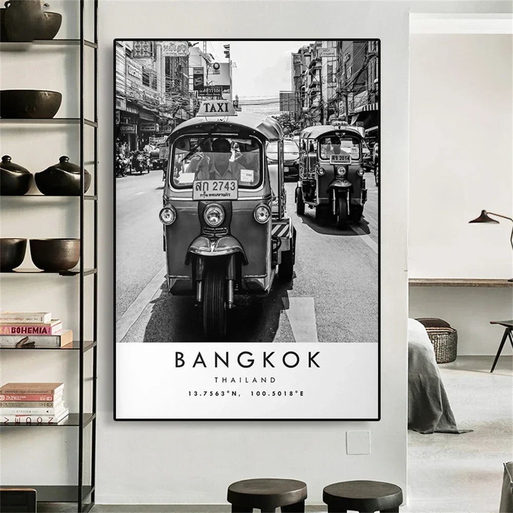 Bangkok Streets Tuk-Tuk Poster | Kleurrijke Wanddecoratie | Muurdecoratie met Stadse Sfeer | Thailand Kunst