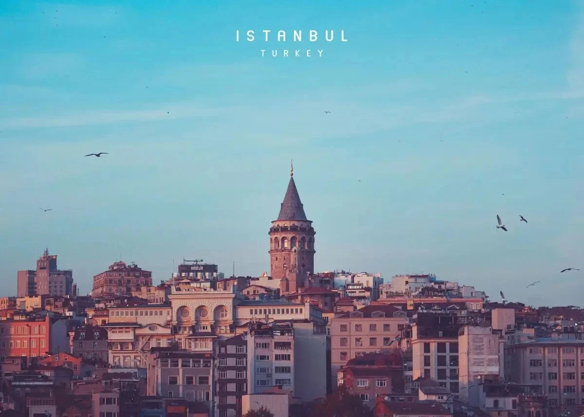 Galata Tower Poster | Muurdecoratie | Istanbul Skyline | Historisch Landmark | Betoverend Turks Landschap | Wanddecoratie