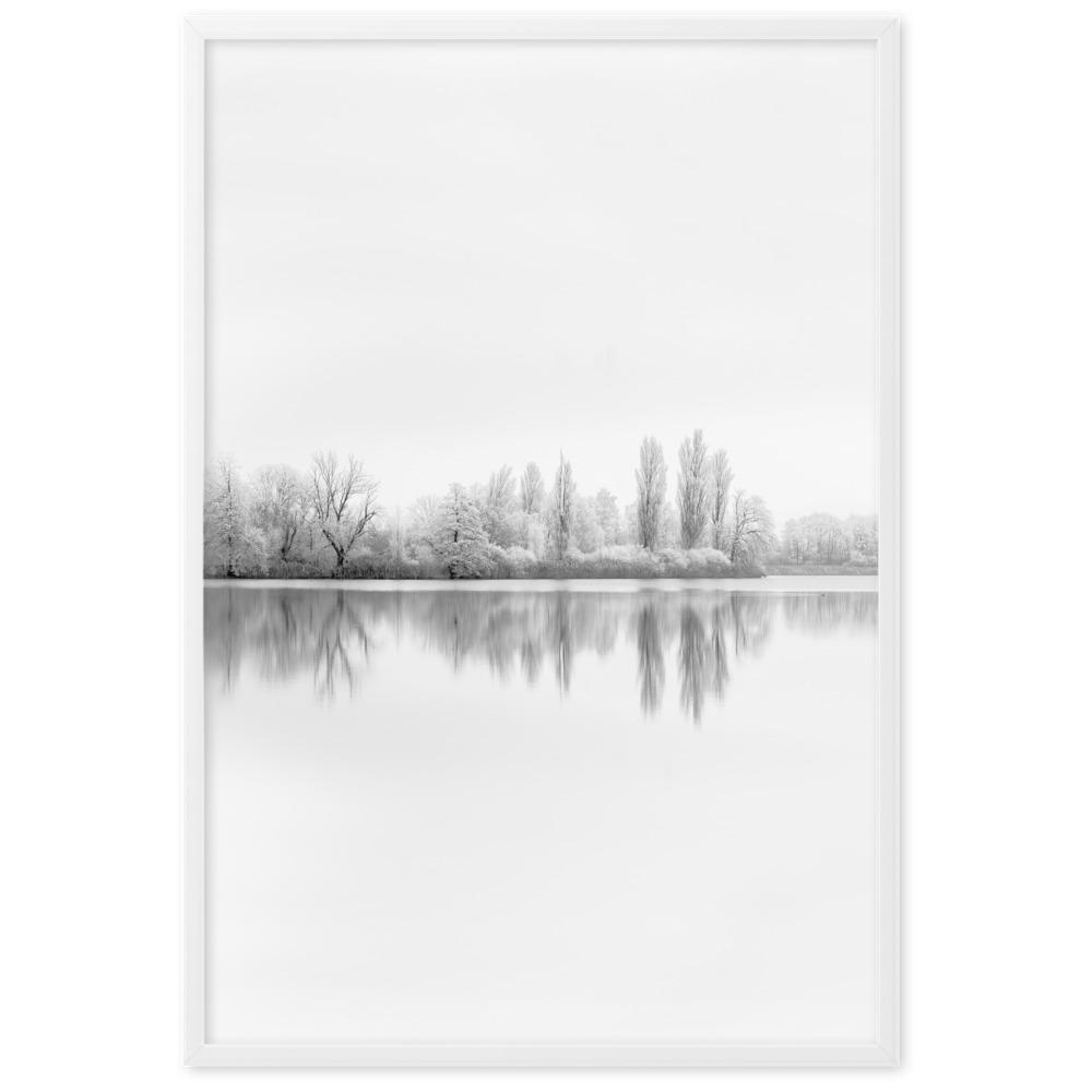 Serene Winter Lake Scene Poster | Winterlandschap Muurdecoratie | Woondecoratie | Wandkunst | Posters