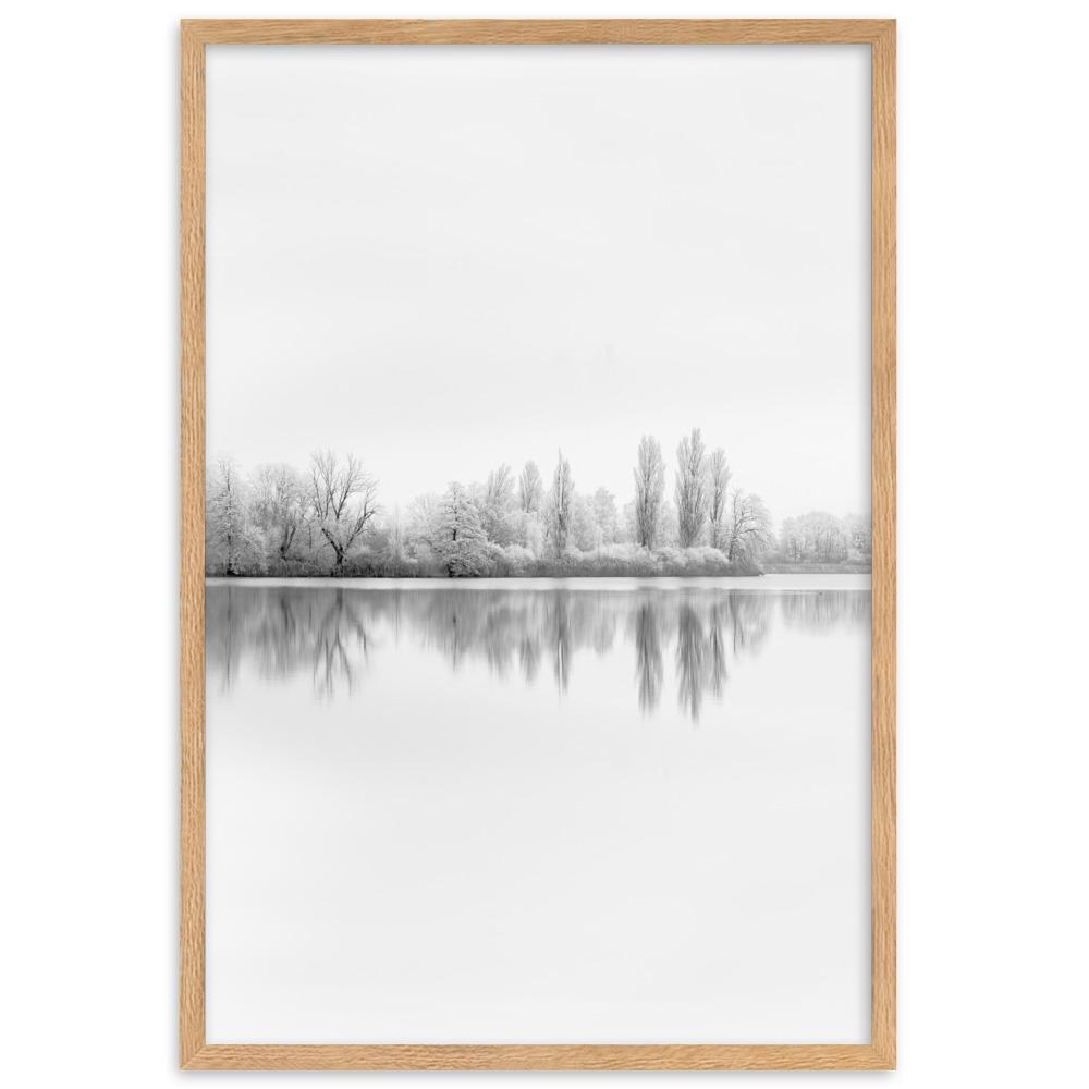 Serene Winter Lake Scene Poster | Winterlandschap Muurdecoratie | Woondecoratie | Wandkunst | Posters